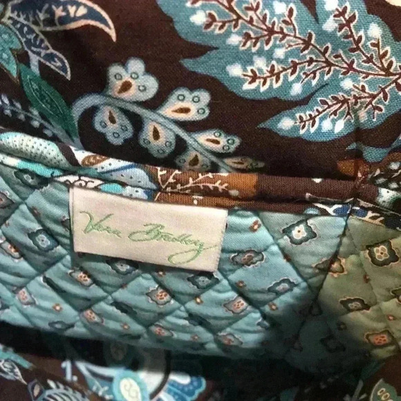 Vera Bradley Brown Floral Quilted Shoulder Bag with Side & 4 Inside Pockets. - Picture 5 of 13